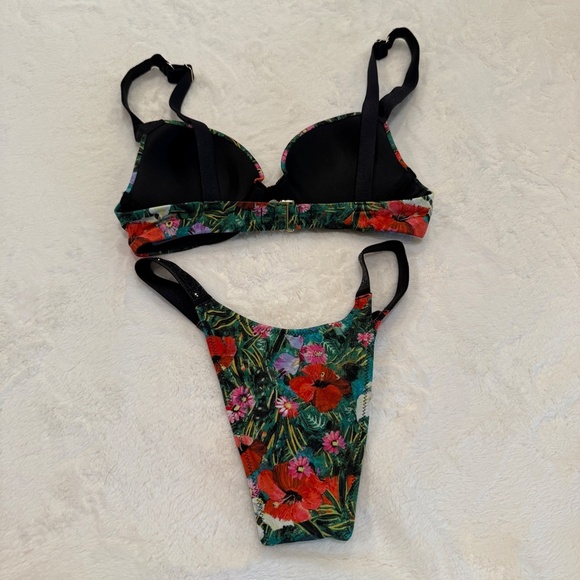 New! Victoria Secret Bombshell Push Up Brazilian Bikini Tropical 45613 - Picture 10 of 13